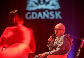 infoShare '18 flashback: Czym jest życie na własnych zasadach? Zobacz wystąpienie Michała Szafrańskiego z iS ‘18.